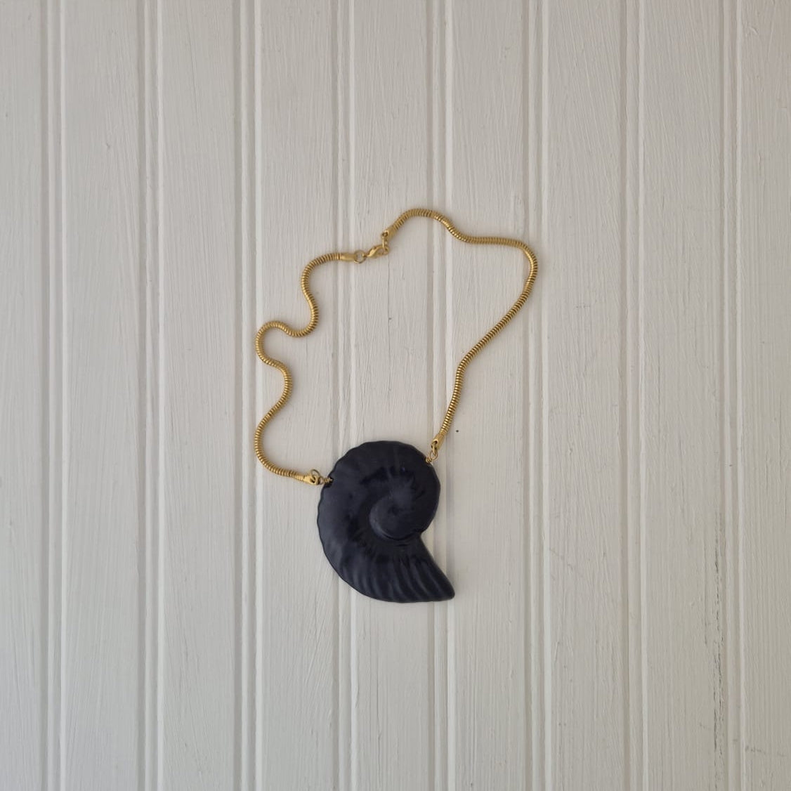 Shell Choker Navy