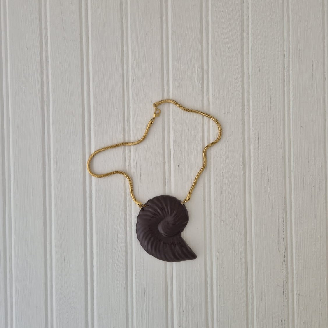 Shell Choker Brown