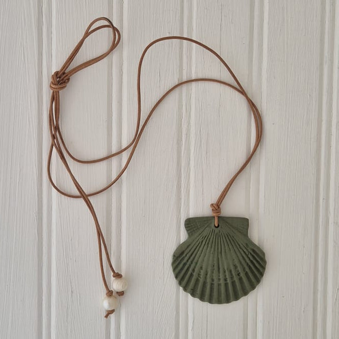 Green Porcelain Shell with Leather