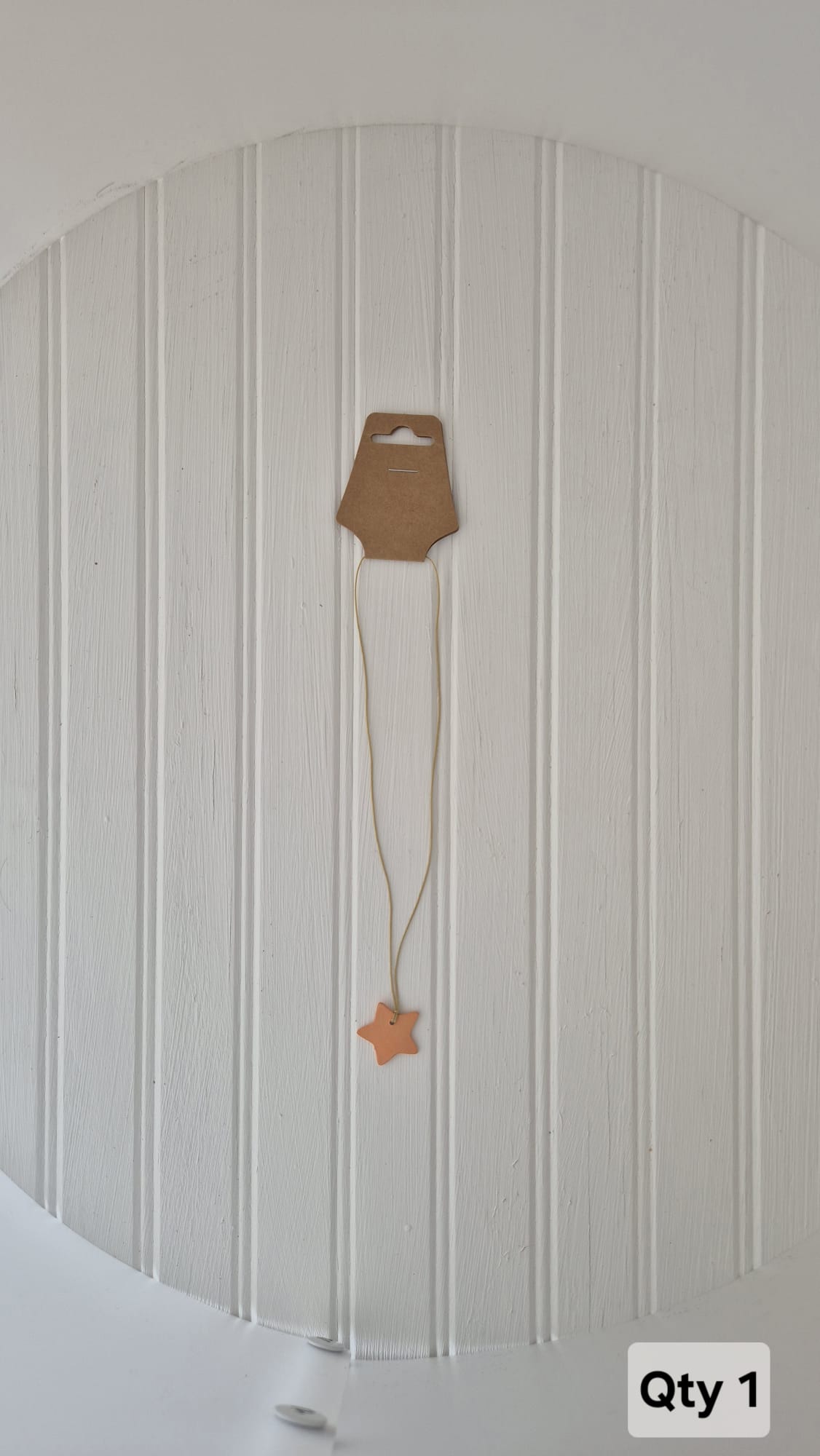 String Star Necklace with Clasp (Canteloupe)