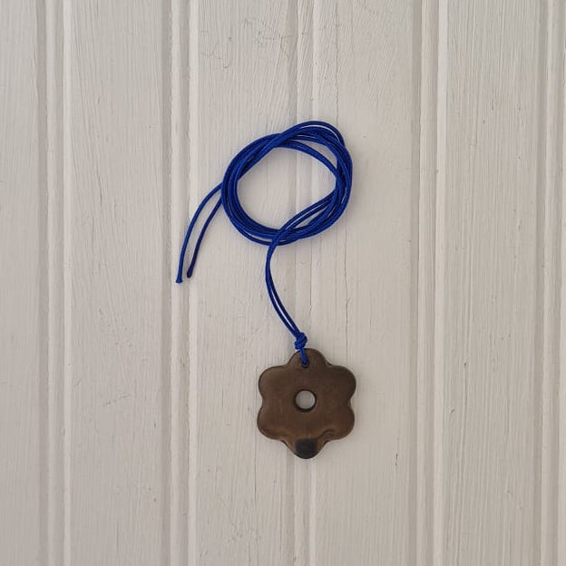 Metallic Daisy with Blue Paracord