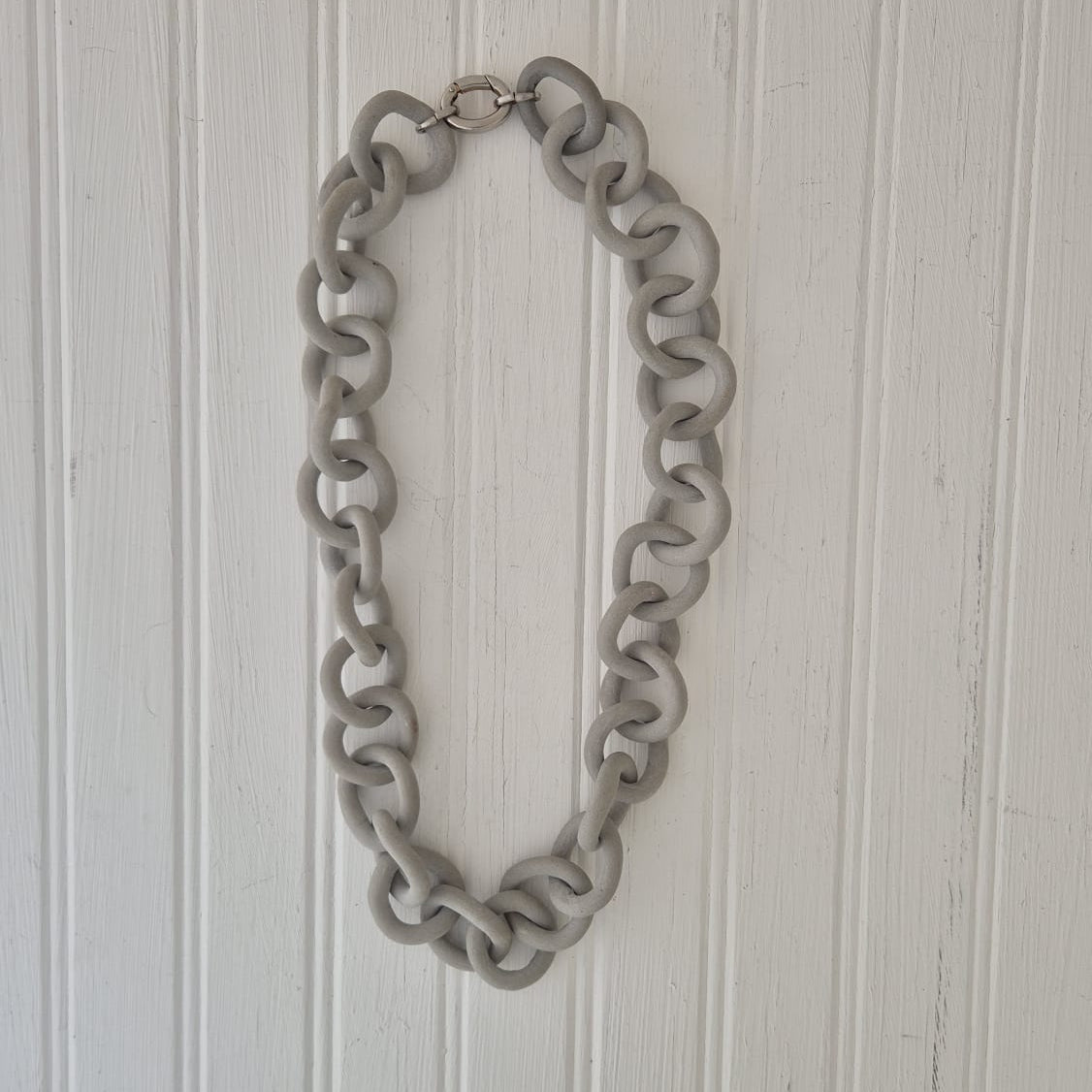 Grey Porcelain Chain Link